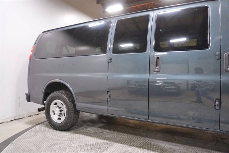 2017 Chevrolet Express LT 3500