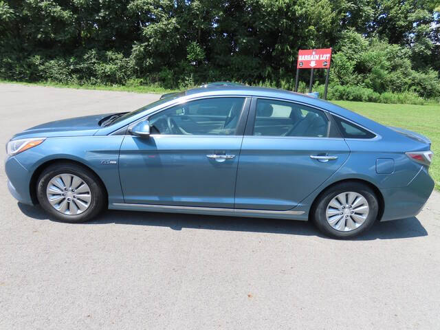 2016 Hyundai SONATA Hybrid for sale at Modern Automotive Group LLC in Lafayette, TN