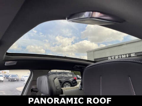 2025 Cadillac OPTIQ Luxury 1