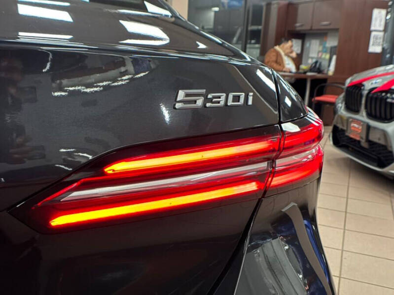 2025 BMW 5 Series 530i xDrive