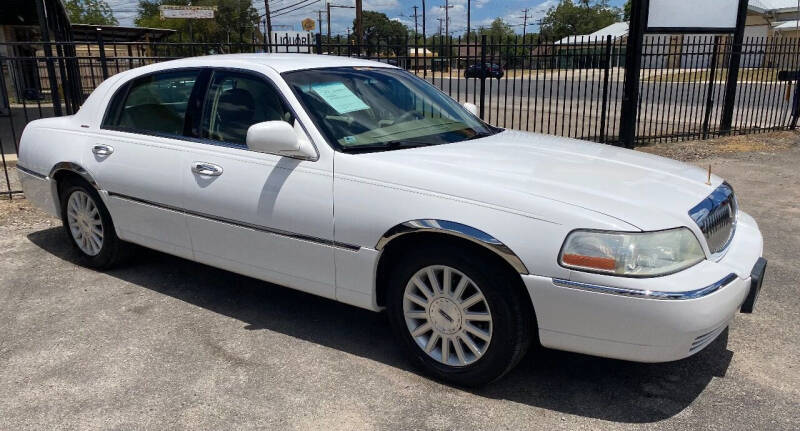 2004 Lincoln Town Car for sale at Prince Used Cars Inc in San Antonio TX