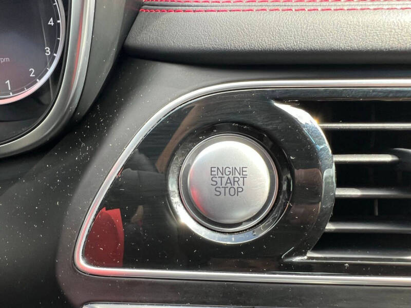 2023 Genesis G70