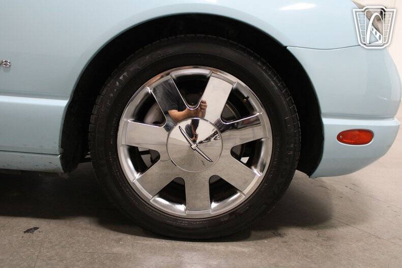 2003 Ford Thunderbird