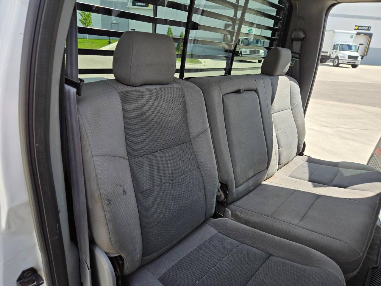 2004 Ford F-550 Super Duty 66