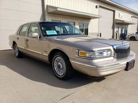 1997 Lincoln Town Car for sale at Pederson Auto Brokers LLC in Sioux Falls SD