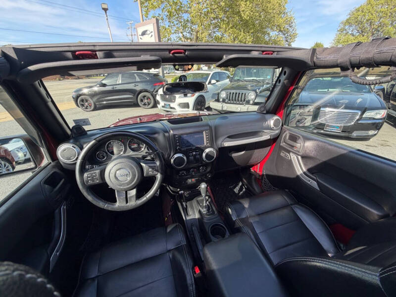 2012 Jeep Wrangler Sahara