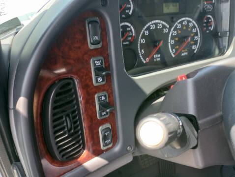 2014 Freightliner M2 106