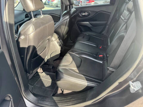 2019 Jeep Cherokee Latitude Plus