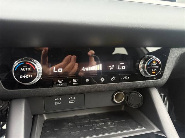 2026 Mitsubishi Outlander ES