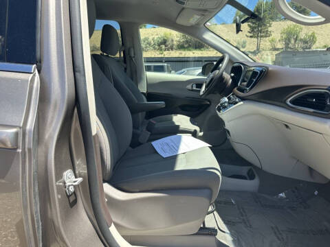2018 Chrysler Pacifica LX