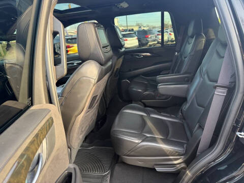 2017 Cadillac Escalade Platinum