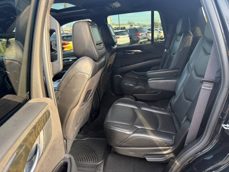 2017 Cadillac Escalade Platinum