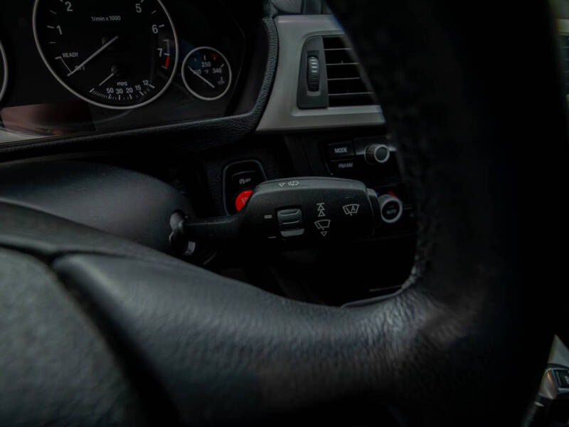 2012 BMW 3 Series 328i