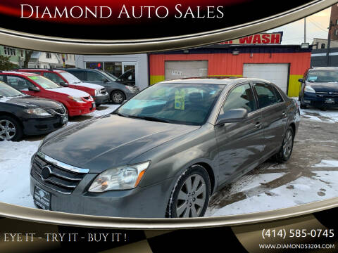 2005 Toyota Avalon for sale at DIAMOND AUTO SALES LLC in Milwaukee WI