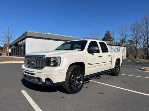 2013 GMC Sierra 1500 for sale at Noble Auto in Hickory NC