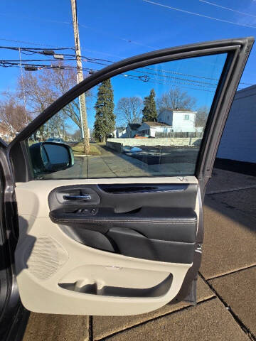 2016 Dodge Grand Caravan SXT