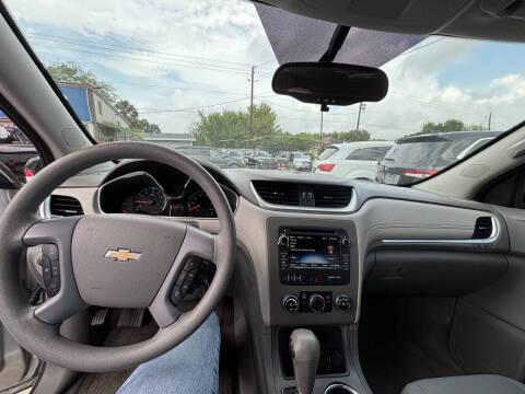 2017 Chevrolet Traverse LS