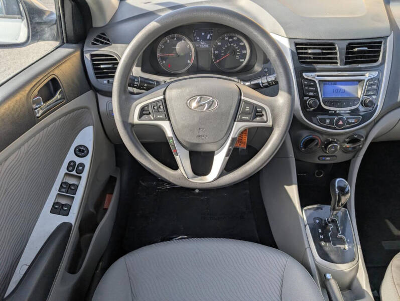 2013 Hyundai Accent GLS