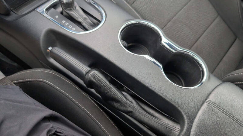 2017 Ford Mustang V6