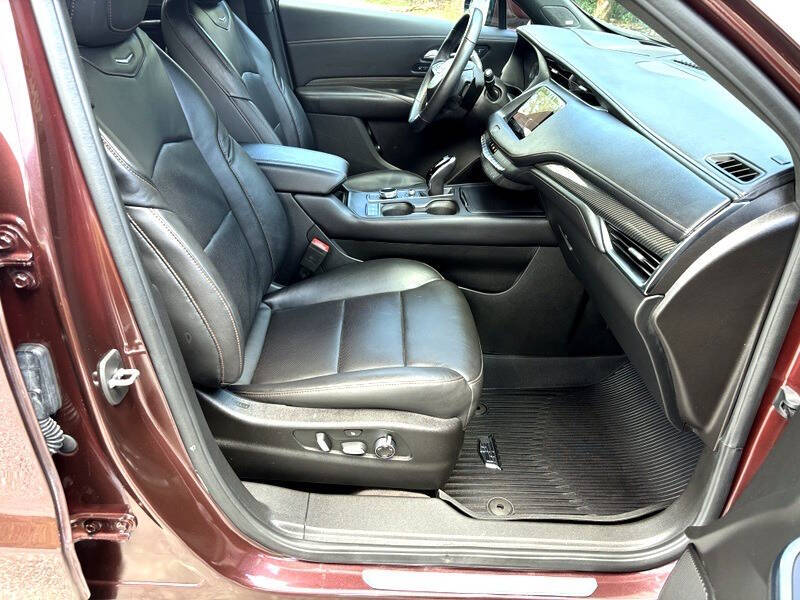 2022 Cadillac XT4 Sport