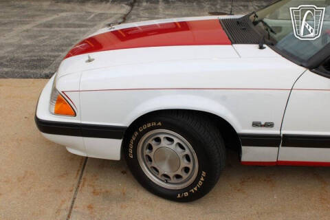 1990 Ford Mustang