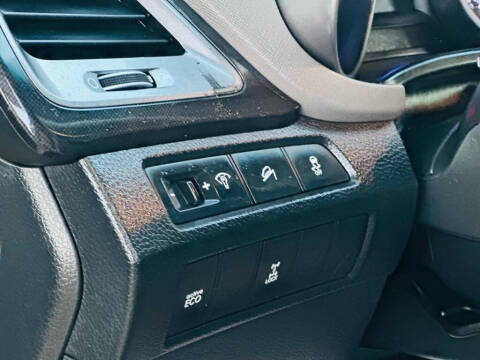 2016 Hyundai Santa Fe SE