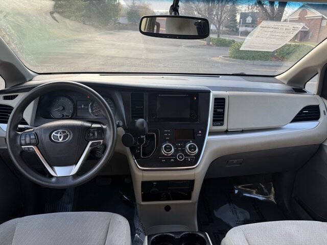 2016 Toyota Sienna