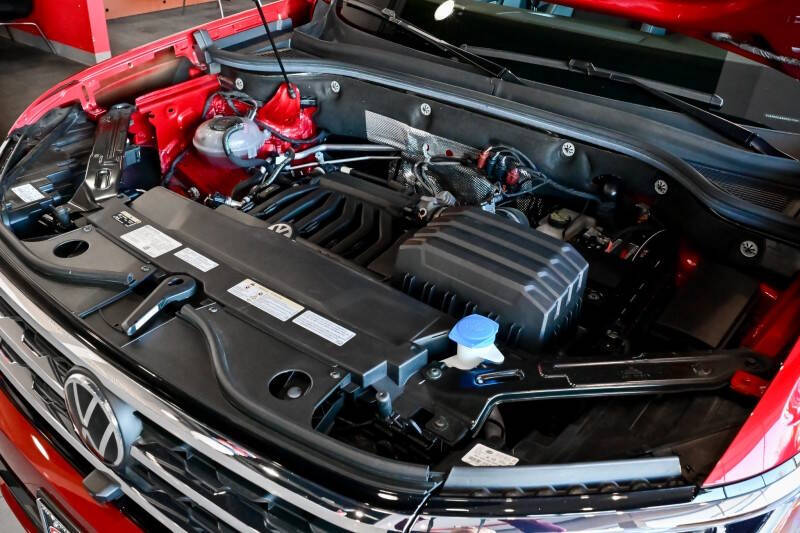 2022 Volkswagen Atlas Cross Sport V6 SEL Premium R-Line 4Motion