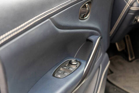 2021 Aston Martin DBX