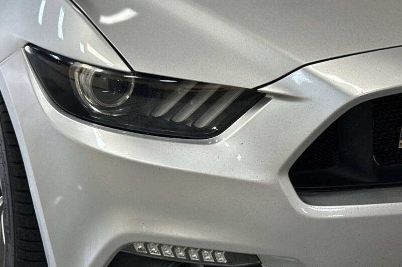 2016 Ford Mustang V6