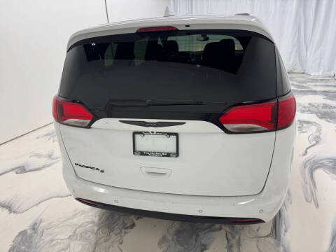 2020 Chrysler Pacifica Touring