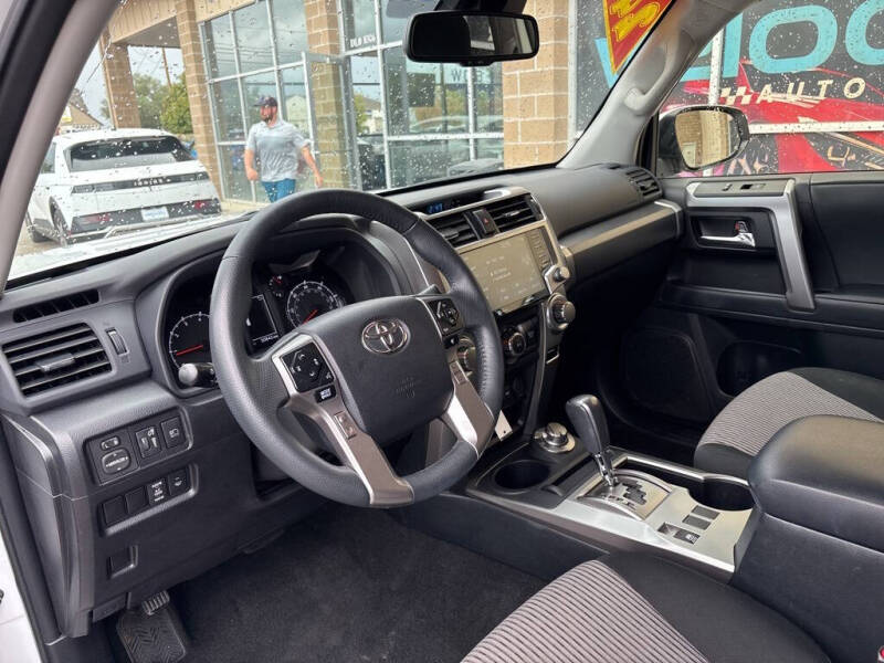 2024 Toyota 4Runner SR5