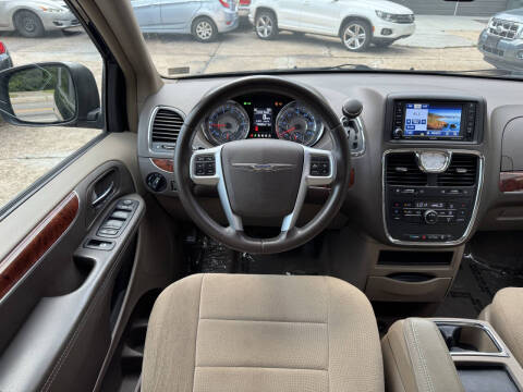 2012 Chrysler Town and Country Touring