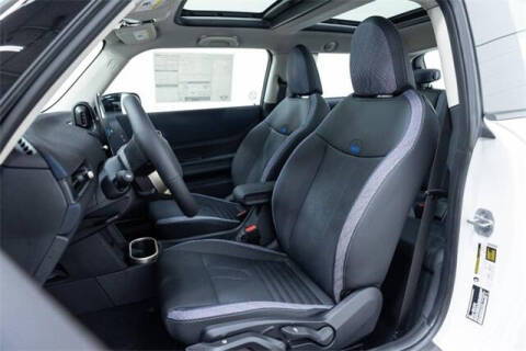 2025 MINI Hardtop 2 Door Cooper Signature Trim