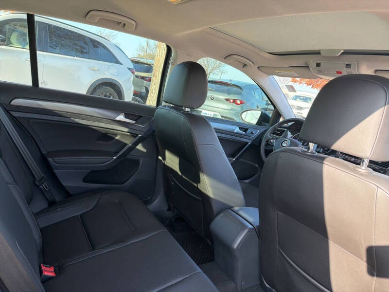 2021 Volkswagen Golf TSI