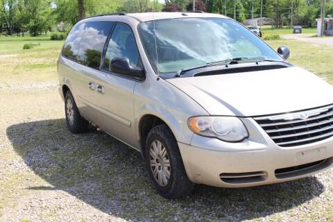 2006 Chrysler Town and Country for sale at Bowman Auto Sales in Hebron OH