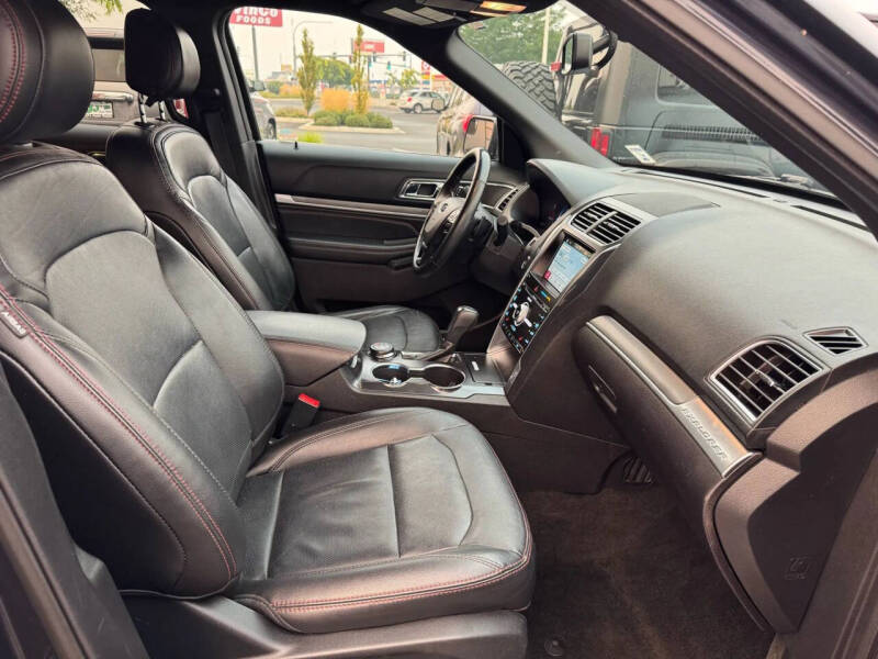 2017 Ford Explorer Sport