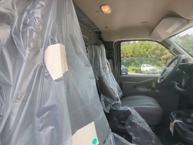 2025 GMC Savana 2500