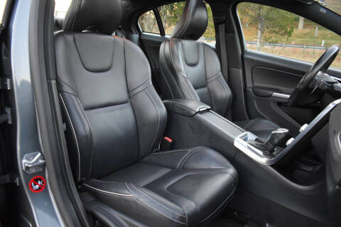 2016 Volvo S60 T5 Drive-E R-Design SE