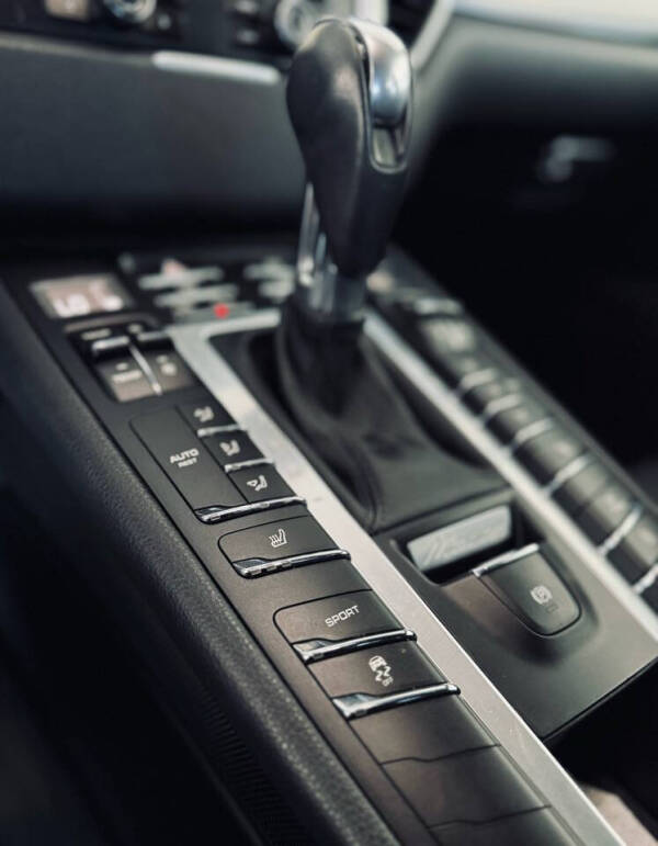 2015 Porsche Macan S