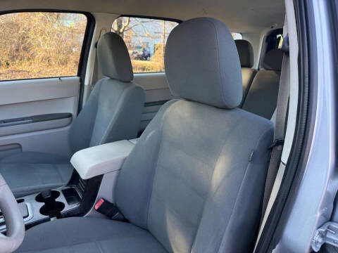 2011 Ford Escape XLS