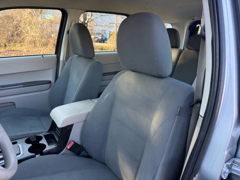 2011 Ford Escape XLS