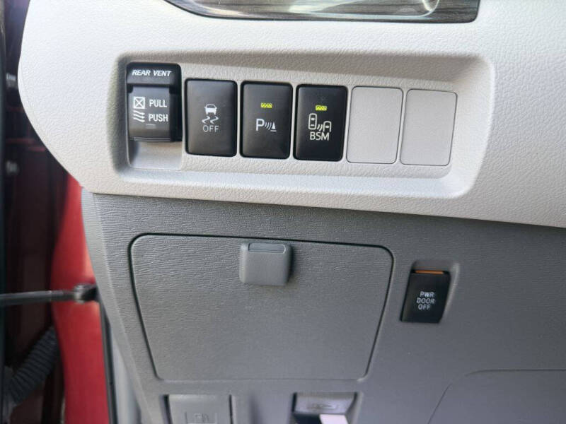 2016 Toyota Sienna