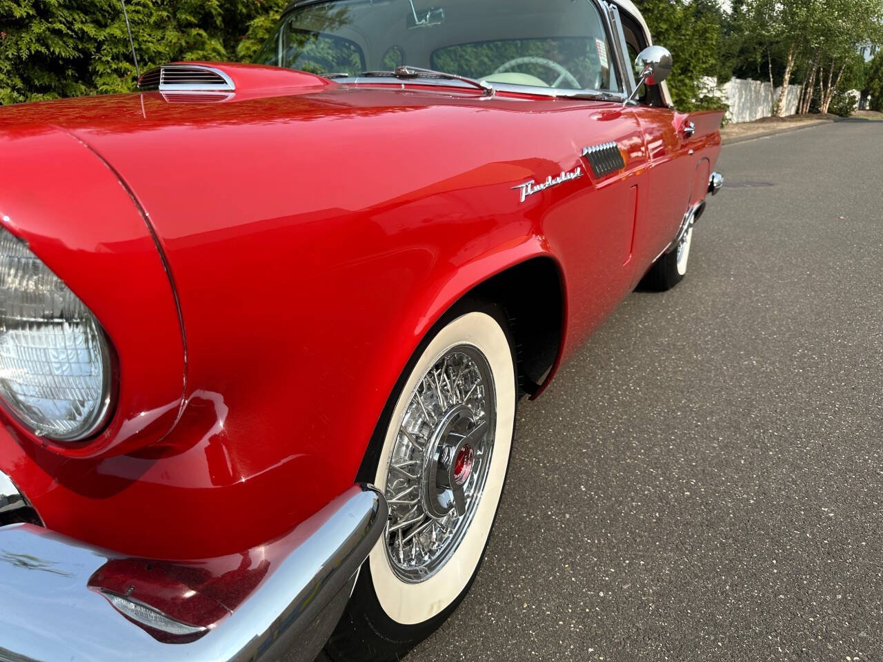 1957 Ford Thunderbird 30