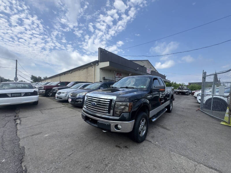 2010 Ford F-150 XL's photo