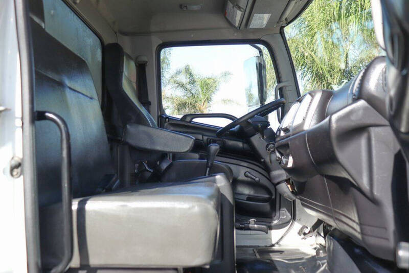 2016 Hino 268