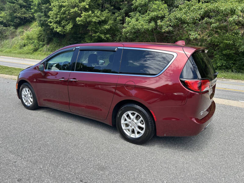 2020 Chrysler Pacifica Touring