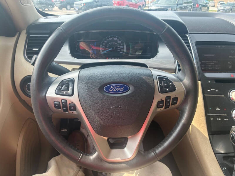 2015 Ford Taurus SEL