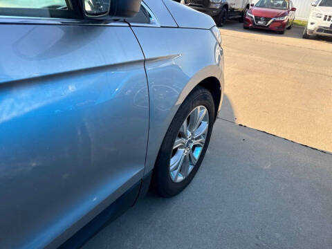 2022 Ford Edge Titanium