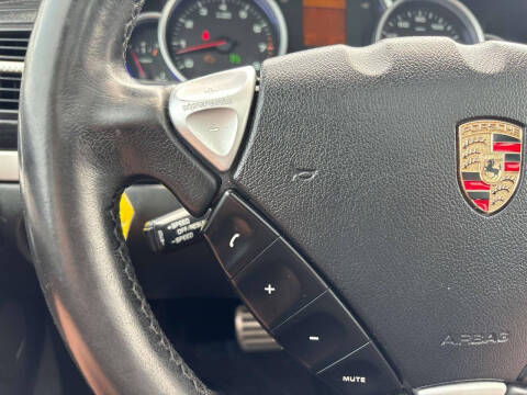 2010 Porsche Cayenne GTS
